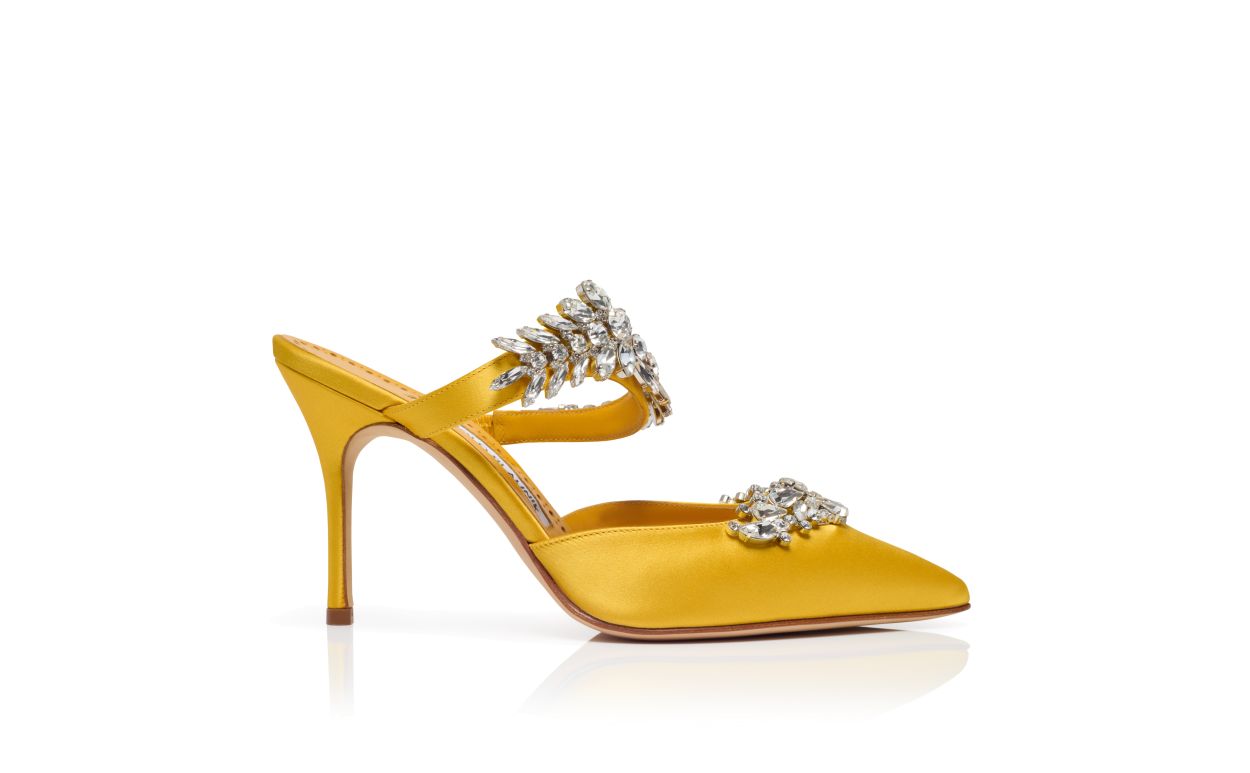 Gelbe Satin-Perlenbesetzte Mules