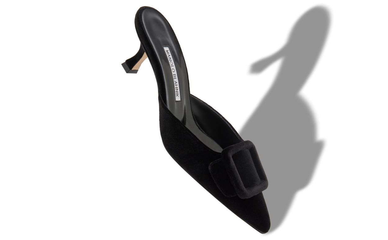 Schwarze Samt-Schnürschuhe mit Schnallen-Details