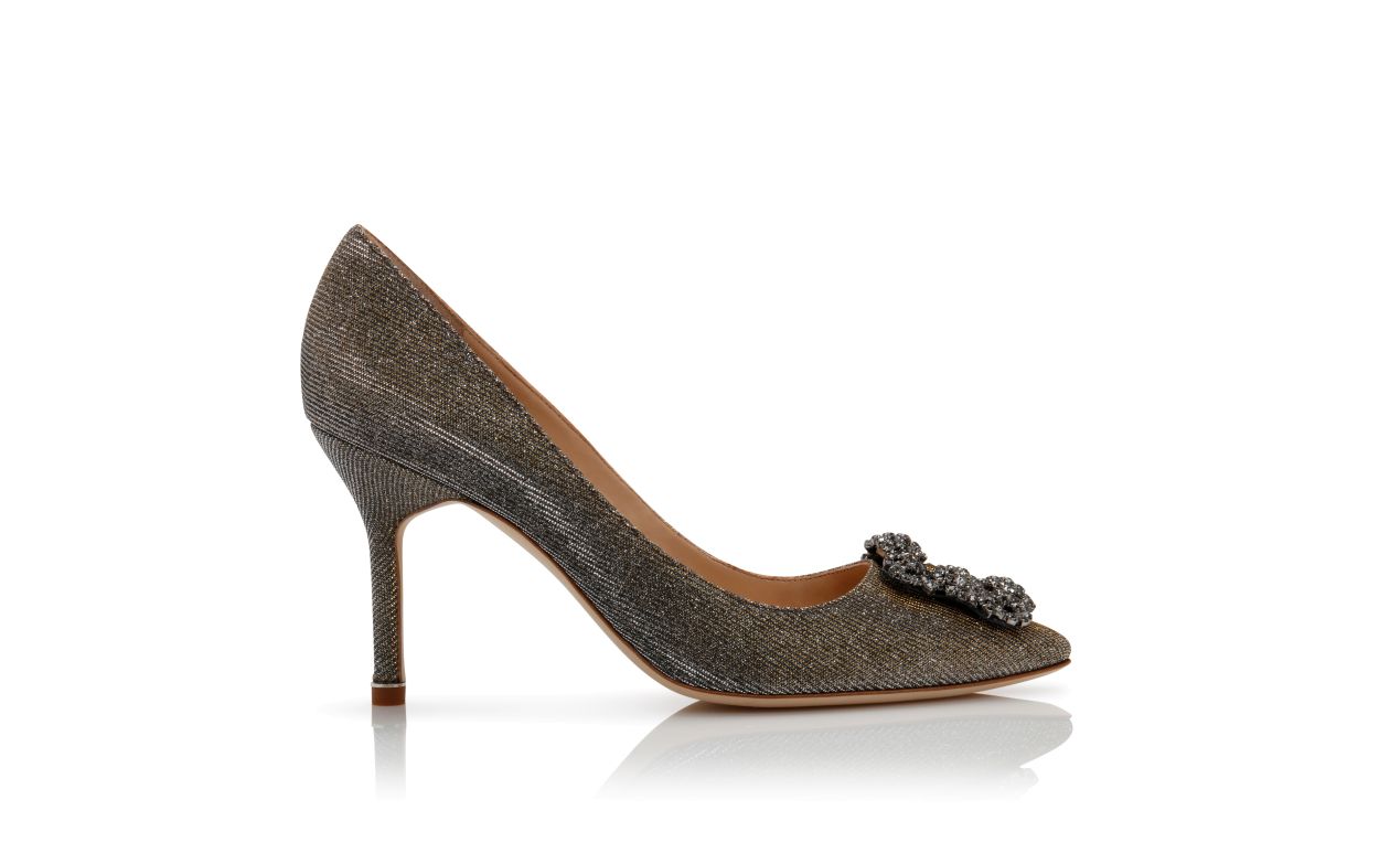 Dunkelgoldenes Glitzerstoff-Schmuckverschluss-Pumps