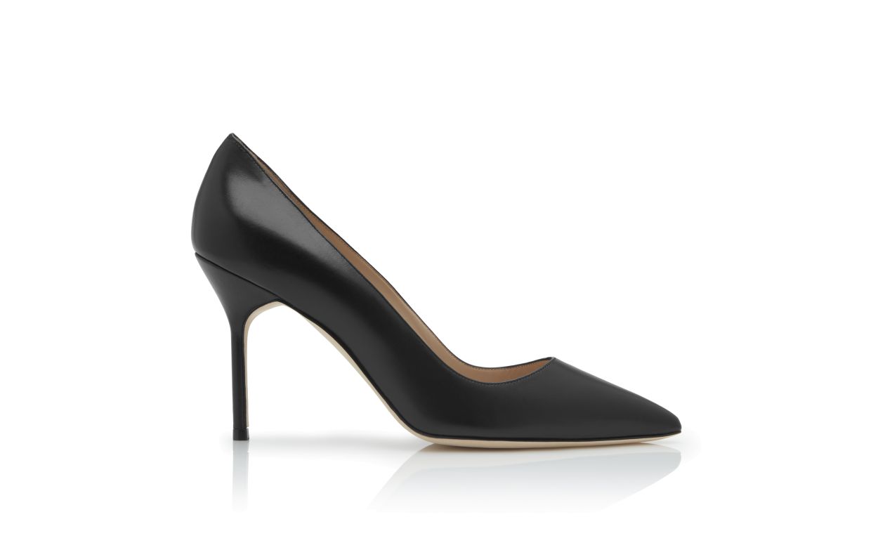 Schwarze Kalbsleder-Pumps mit spitzem Absatz