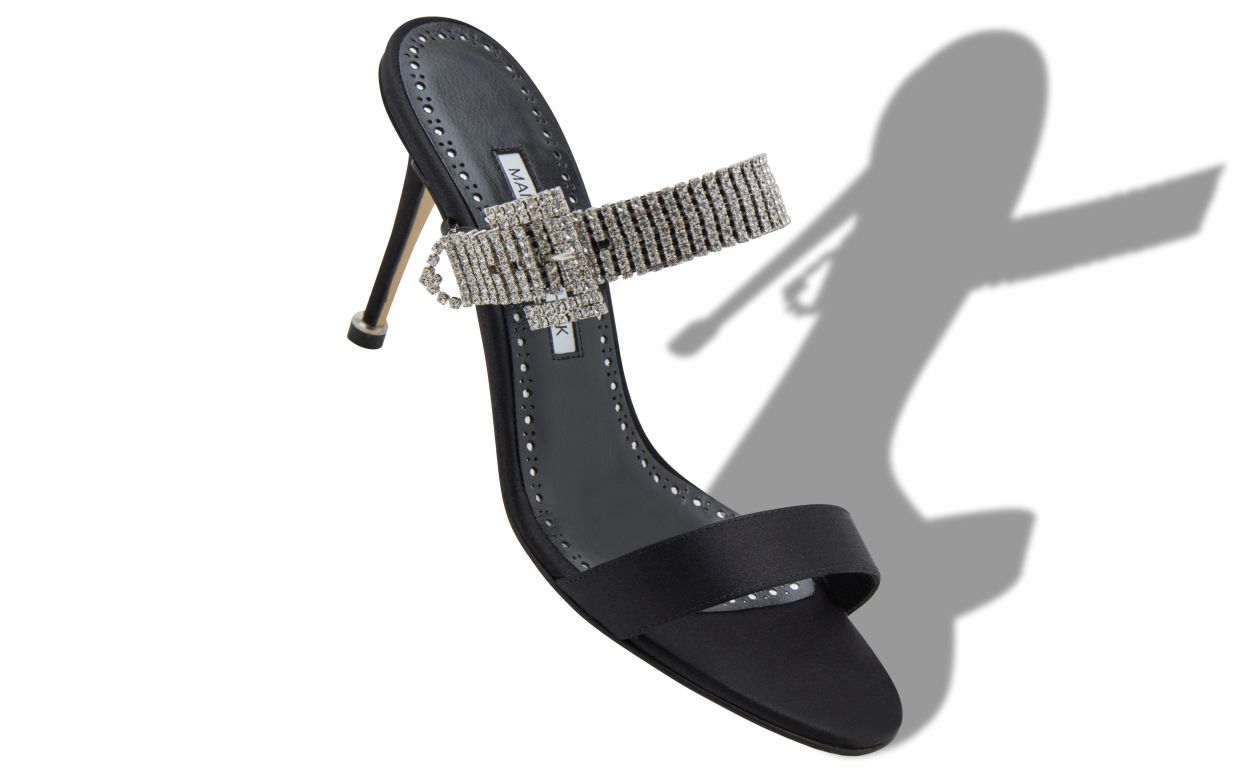 Schwarze Satin-Strass-besetzte Straps-Mules