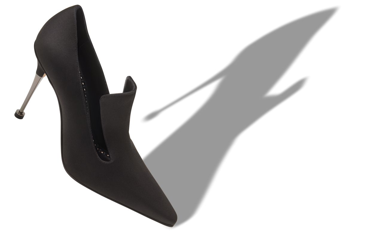 Schwarze Satin-Spitzensandalen mit Instep-Details