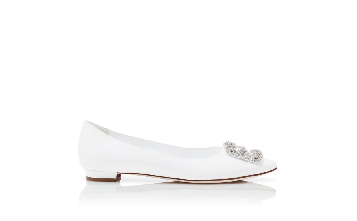 Weiße Kalbsleder-Edelstein-Schnalle-Flachpumps