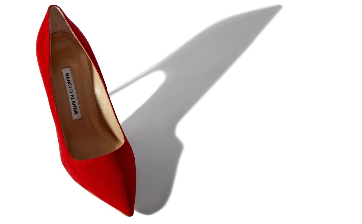Rote Wildleder-Pumps mit spitzem Absatz
