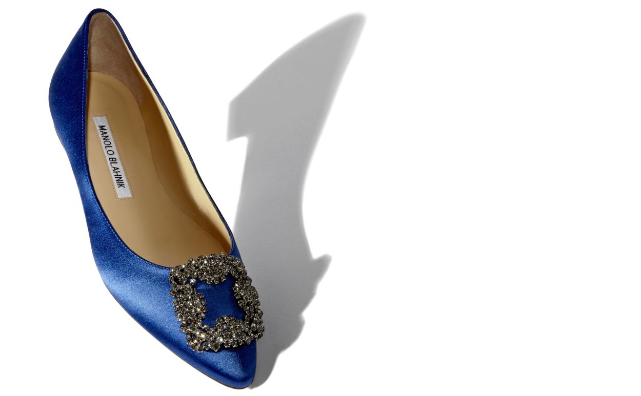 Blaue Satin-Edelstein-Schnalle-Pumps