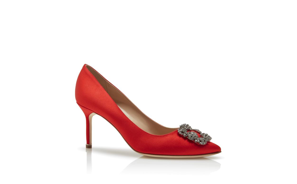 Rote Satin-Edelstein-Schnalle-Pumps