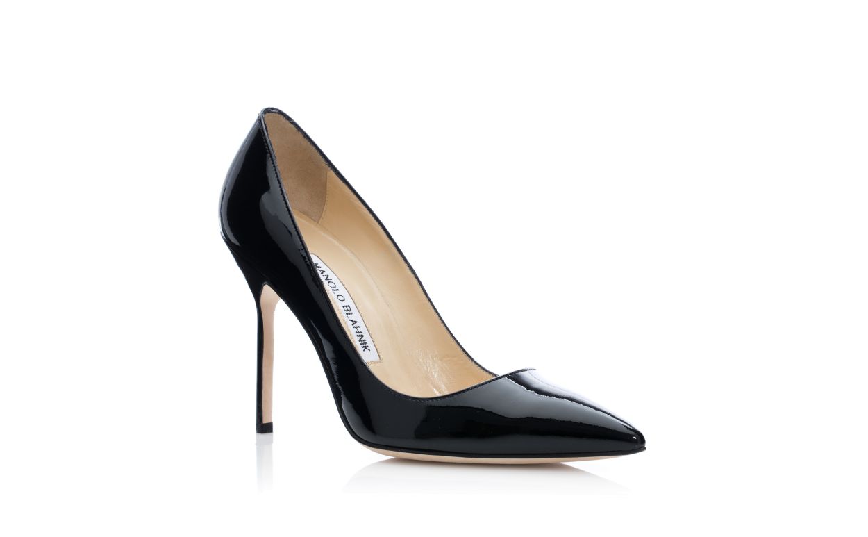 Schwarze Pumps mit glänzender Spitze