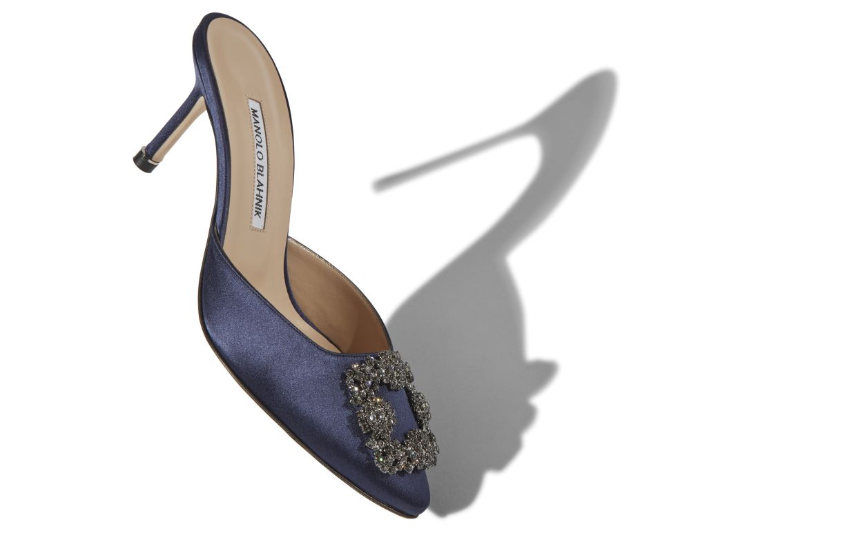 Dunkelblaue Satin-Perlen-Schnalle-Mules